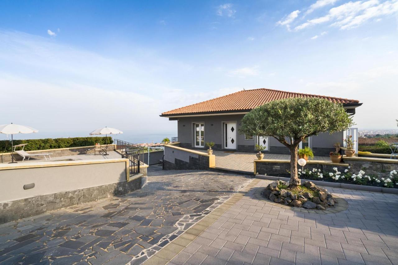 Affittacamere Villa Antonio Ачи Костелло Экстерьер фото